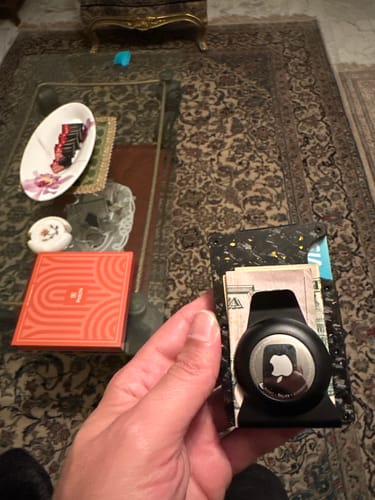 Customer photo review — CARBONIZE || Forged Gold Carbon Fiber Wallet (Glossy Finish)